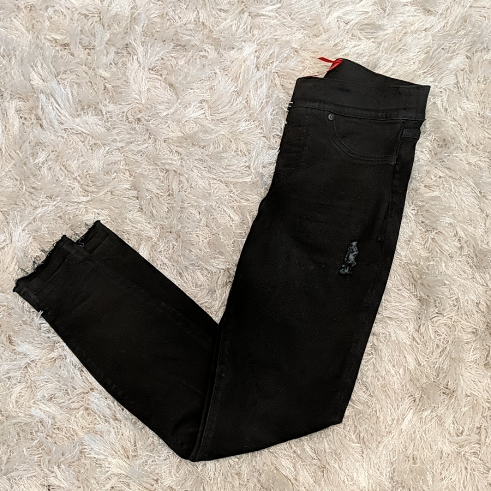 Distressed Ankle Skinny Black Spanx